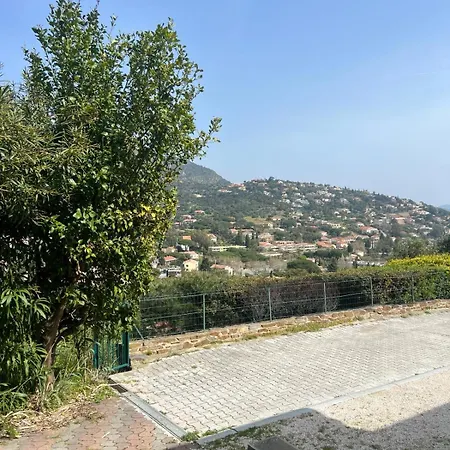Les Balcons De Saint Clair, * Le Lavandou
